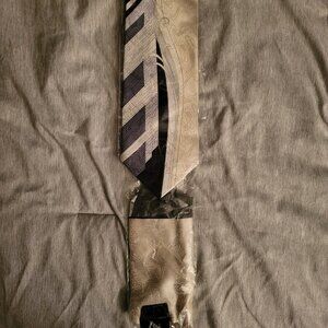 Tie and handkerchief set